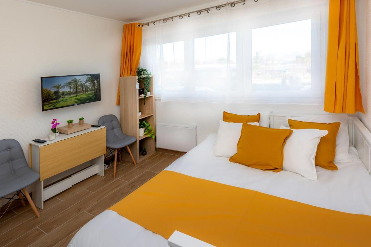 The Sunshine- Cozy-sea View - Beach- Host Provence Apartamento